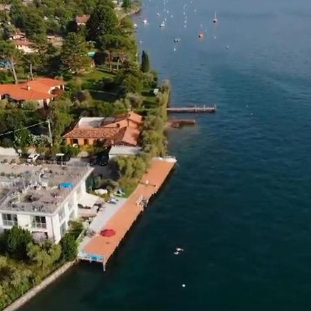 Direttamente Al Lago Apartments Мароне Екстер'єр фото
