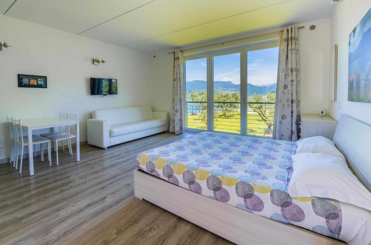 Direttamente Al Lago Apartments Мароне Екстер'єр фото