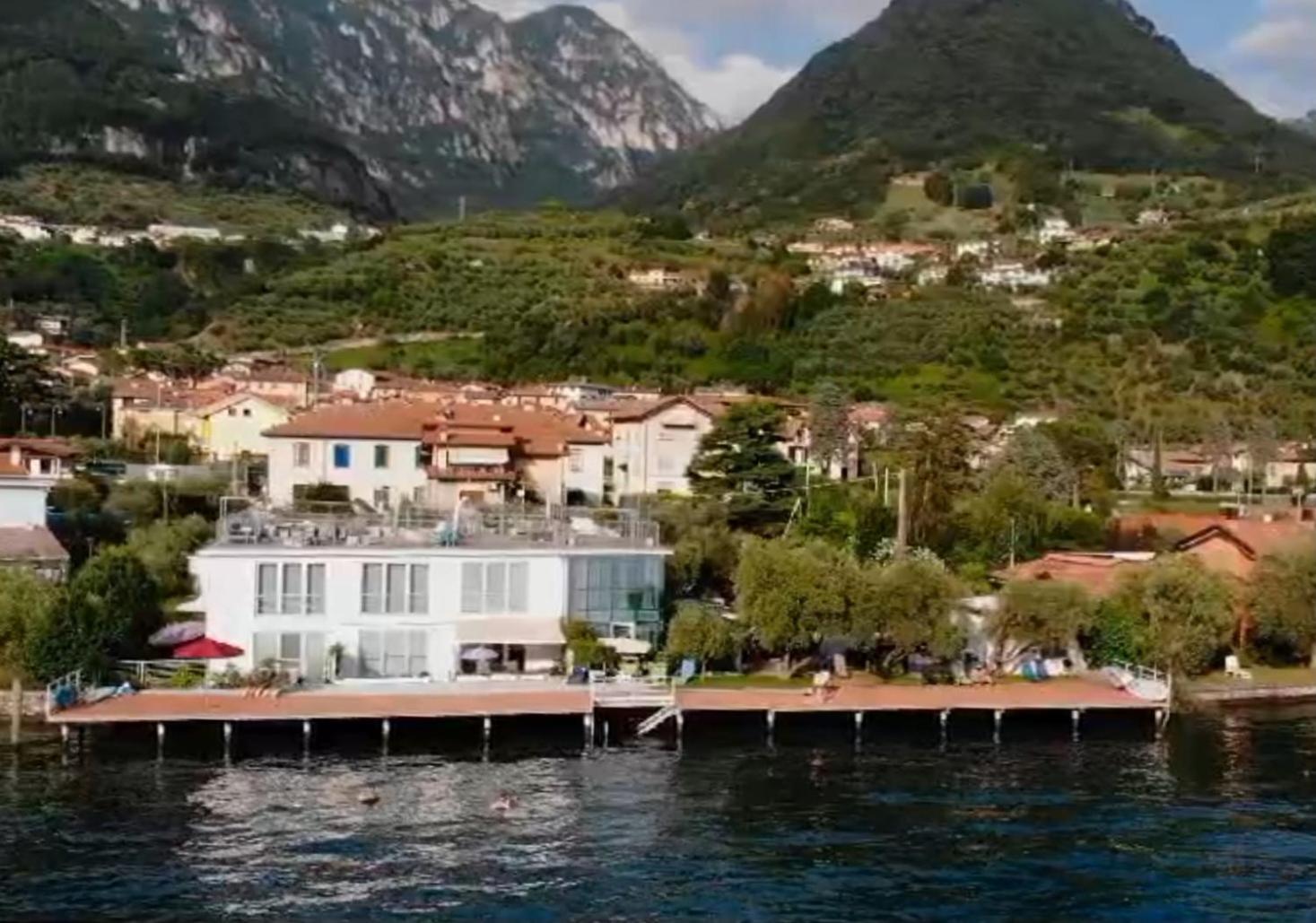 Direttamente Al Lago Apartments Мароне Екстер'єр фото
