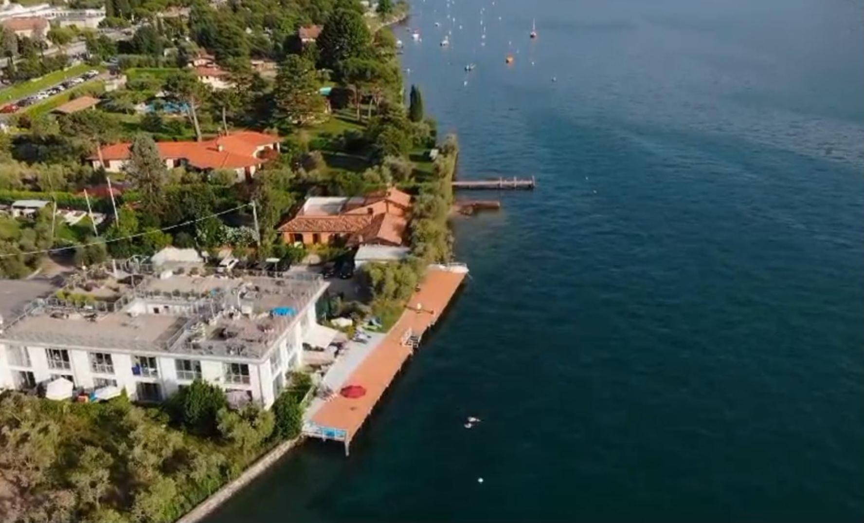 Direttamente Al Lago Apartments Мароне Екстер'єр фото