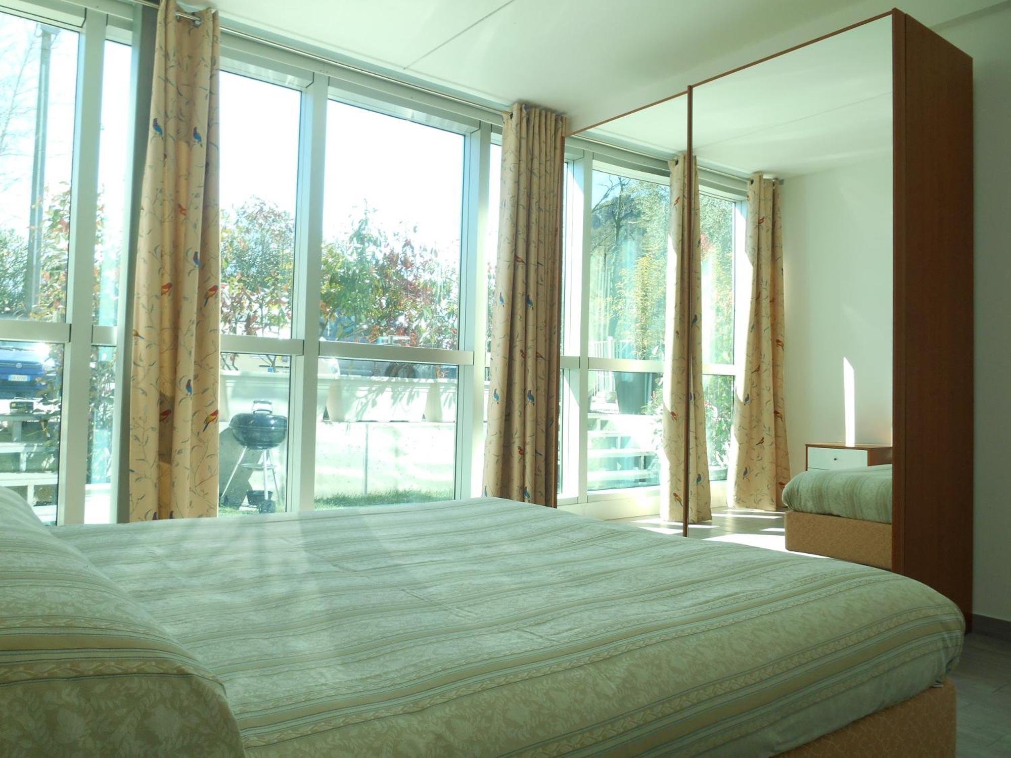 Direttamente Al Lago Apartments Мароне Екстер'єр фото
